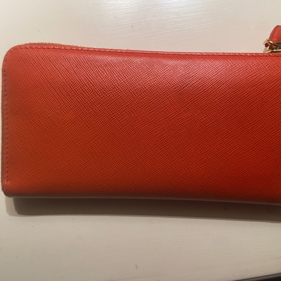 Prada large leather wallet - Picture 9 of 10